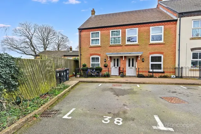 Hornbeam Close, Nuneaton, CV10, photo 1