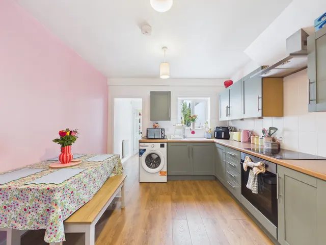 Slaney Street, Oakengates, TF2, photo 2
