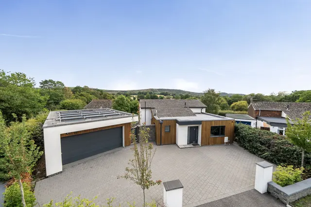 Chantry Close, Storrington, RH20, photo 1