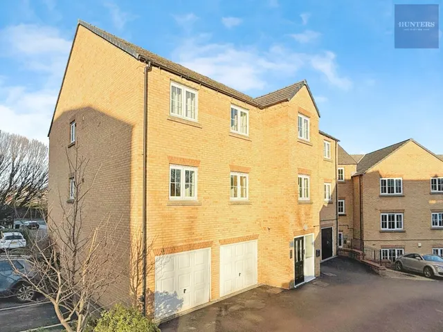 Broadlands Gardens, Pudsey, photo 1