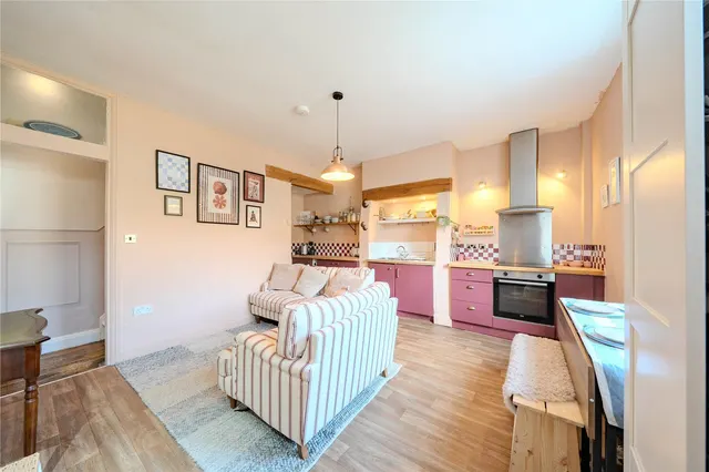Low Bank Street, Farsley, LS28, photo 2