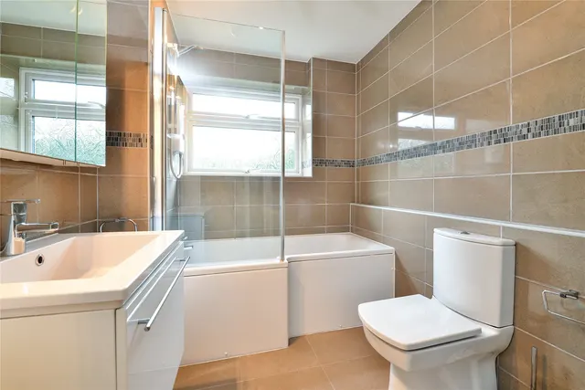 Photo 3 — Marlborough Close, Orpington, BR6