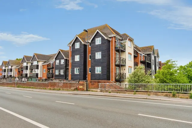 Priory Avenue, Southampton, photo 1
