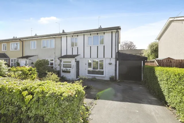 Cawthorn Avenue, Harrogate, North Yorkshire, HG2, photo 1