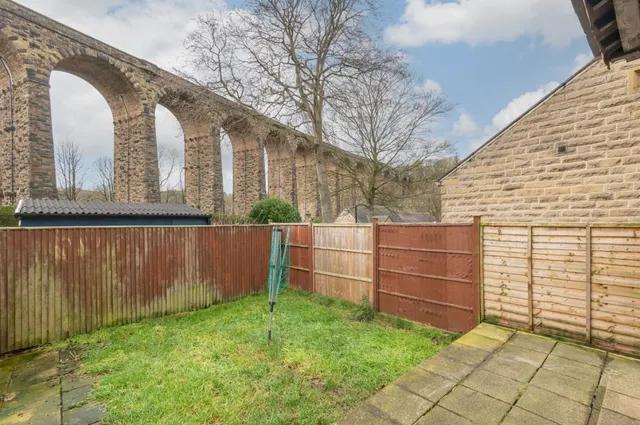Bank Lane, Denby Dale, HD8, photo 2
