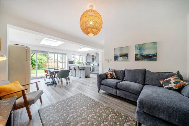 Photo 3 — Kynaston Road, Orpington, BR5