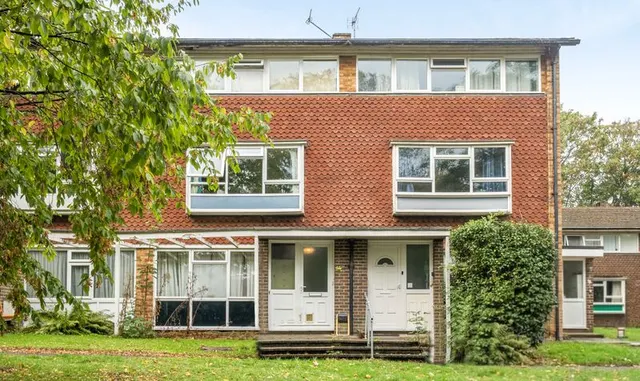 Grove Avenue, Epsom, KT17, photo 1