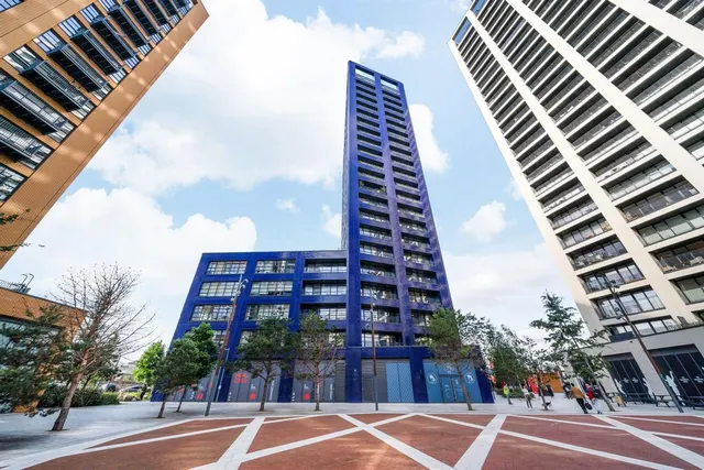 2 bedroom flat — Flat , Bridgewater House, Lookout Lane, London