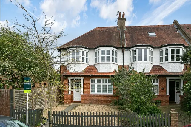 St. Marks Road, Teddington, TW11, photo 1