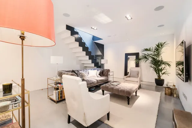 Photo 3 — Mimosa Street, Fulham, London, SW6 4DS
