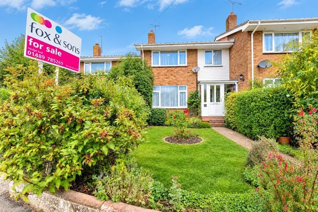 Garfield Close, Bishops Waltham, SO32, photo 1
