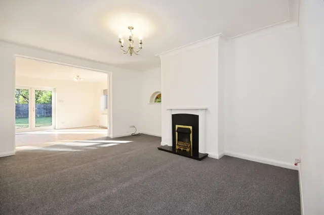 Photo 2 — Ingrave Road, Brentwood