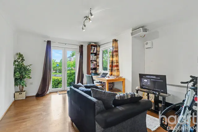 Marine Drive, Barking, IG11, photo 2