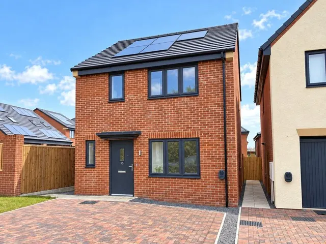 Lilibet Crescent, Consett, DH8, photo 1
