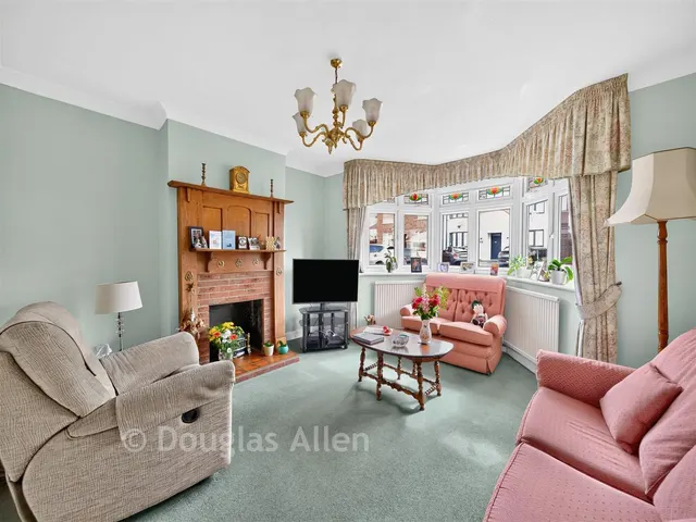 Strafford Avenue, Ilford, IG5, photo 2