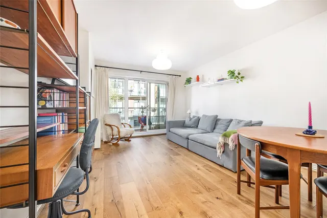 Oakwood Close, Hither Green, SE13, photo 2