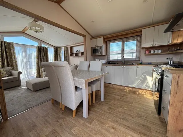 Evesham Road, Norton, WR11, photo 2