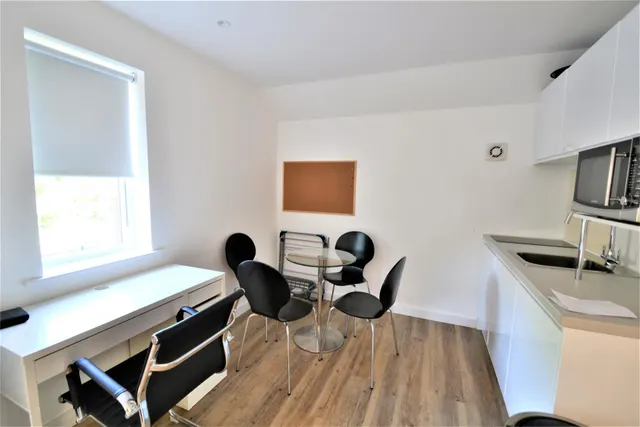 Photo 3 — Primrose Street, Cambridge, CB4