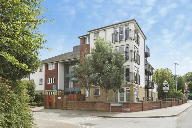 Friars View, AYLESFORD, Kent, ME20, photo 1
