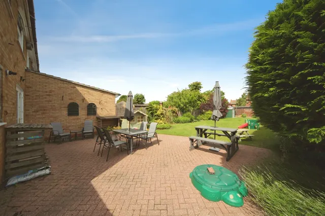 Yew Street, Houghton Regis, LU5, photo 2