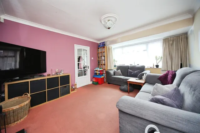 Yew Street, Houghton Regis, LU5, photo 3