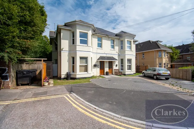Methuen Close, Bournemouth, photo 1