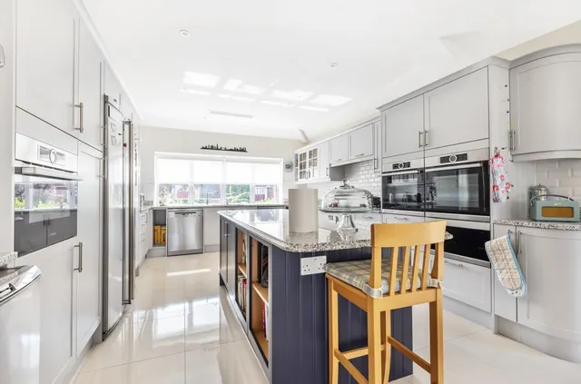 Shirley Avenue, Cheam, SM2, photo 3