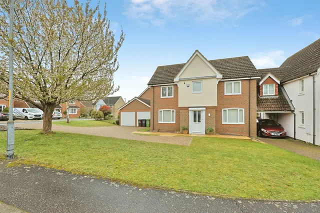 Wallace Close, Dereham, NR19, photo 1