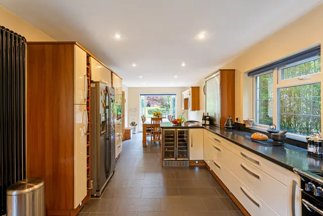 Hale House Lane, Churt, GU10, photo 3