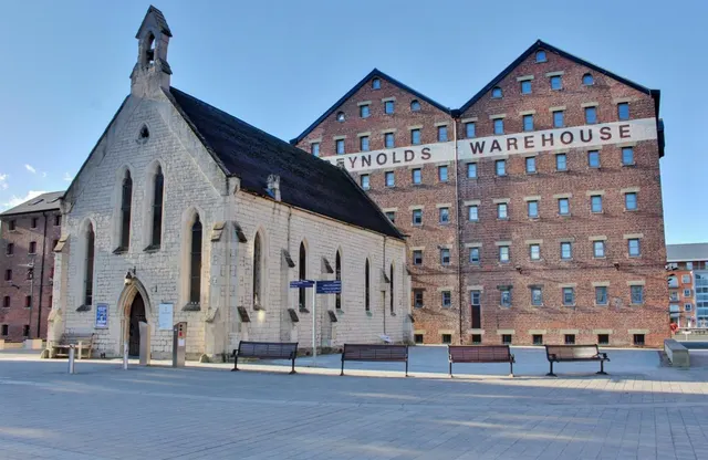 Double Reynolds, Gloucester Docks, GL1, photo 1