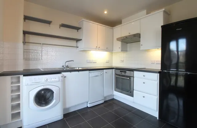 Albany Gardens, Hythe, CO2, photo 3