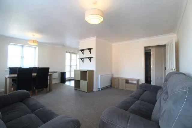Albany Gardens, Hythe, CO2, photo 2