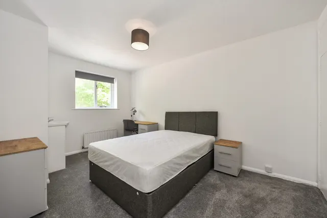 Photo 2 — Honeysuckle Close, Badger Farm, Winchester