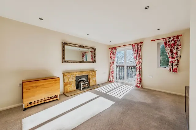 Photo 2 — Sackville Court, East Grinstead