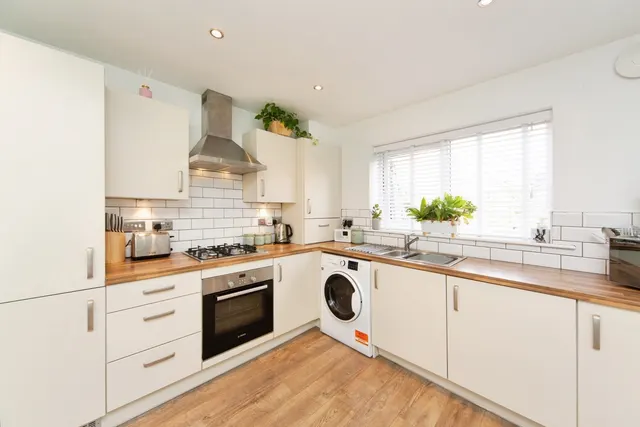 Church Road, Birkenhead, CH42, photo 3