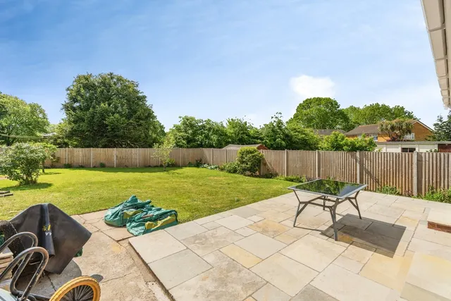 Testlands Avenue, Nursling, SO16, photo 2
