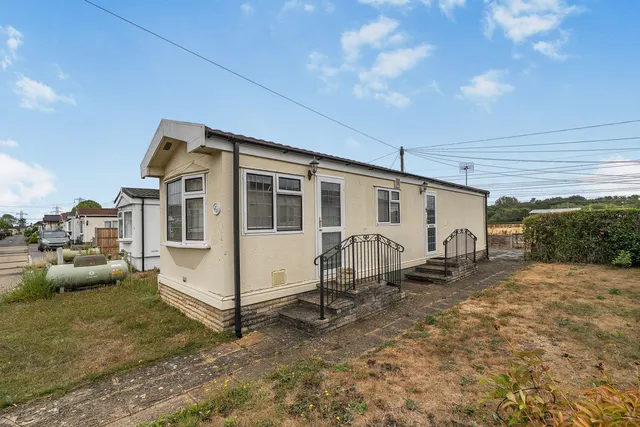 Photo 3 — Weybridge Park Estate, Addlestone KT15 2RB