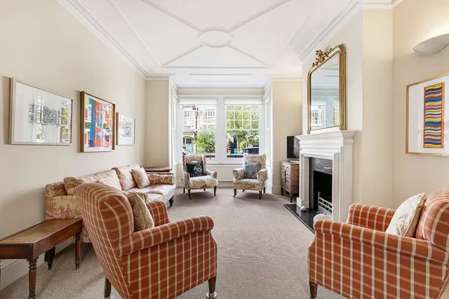 Photo 2 — Alwyn Avenue, London, W4 4PB