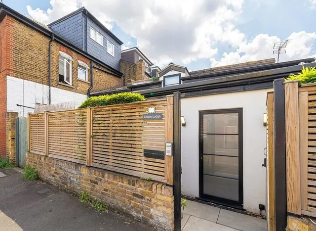 Talbot Road, Old Isleworth, TW7, photo 1