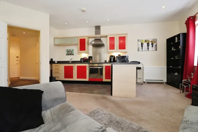 Photo 2 — Kennington Avenue, Kingswood, Bristol, BS15