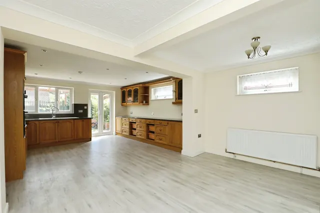 Photo 3 — Lime Tree Close, Wymondham