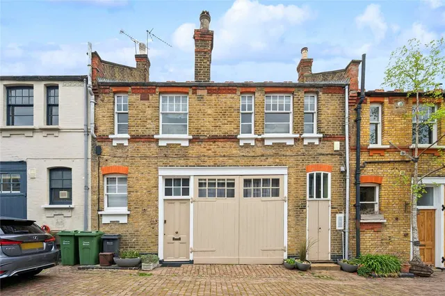 Daleham Mews, London, NW3, photo 1