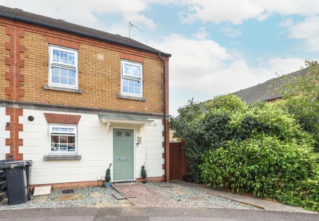 St Georges Drive, Bournemouth, BH11, photo 1