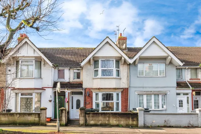 County Road, Swindon, SN1, photo 1