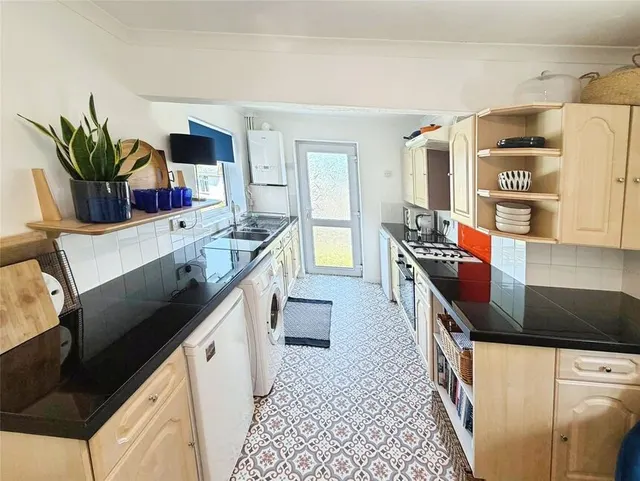 Photo 2 — Bradham Court, Exmouth, EX8