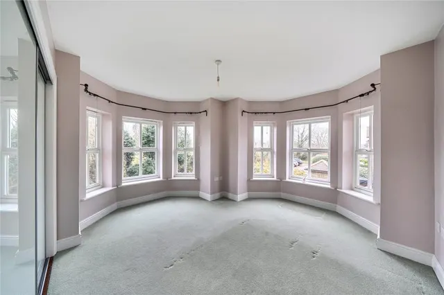 Tilt Road, Cobham, KT11, photo 2
