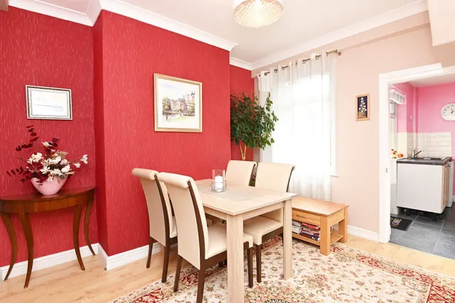 King Edwards Drive, Harrogate, HG1, photo 3