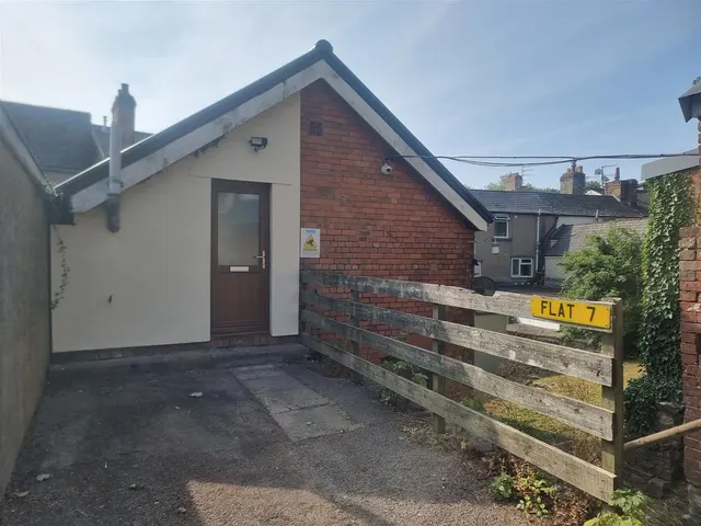 10-11 Market Place, Coleford, photo 1