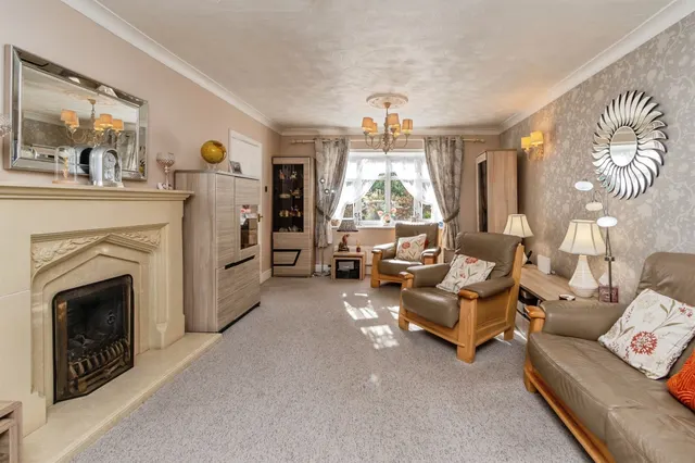 Woden Road South, Wednesbury, WS10, photo 3