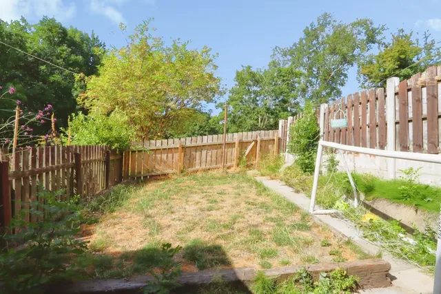 Photo 3 — Garland Croft, SHEFFIELD, South Yorkshire, S20